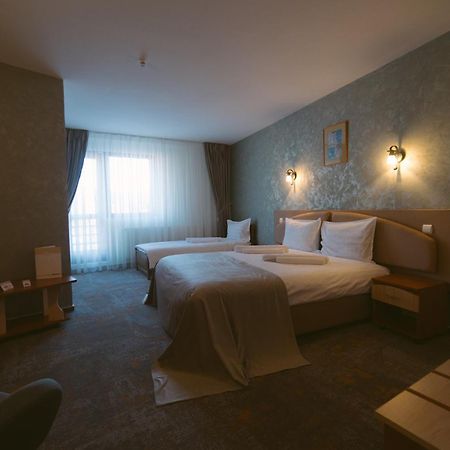 Larotonde Hotel Predeal Exterior photo