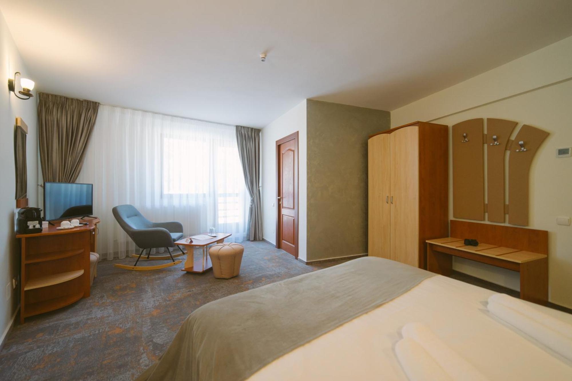 Larotonde Hotel Predeal Room photo