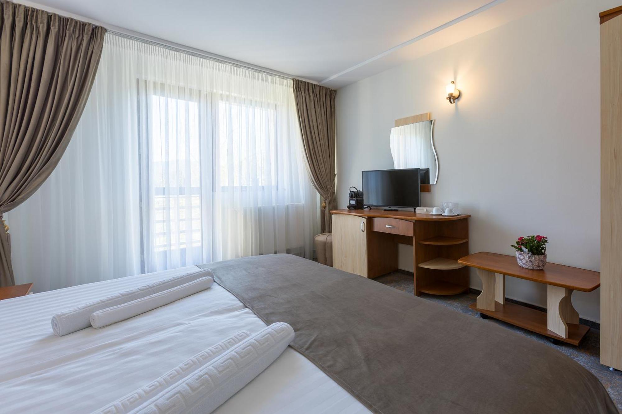 Larotonde Hotel Predeal Room photo